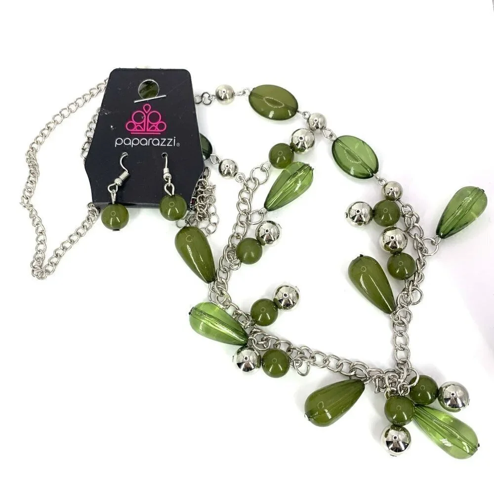 Paparazzi Necklace & Earring Set Silver Tone With Green Faux Gems NWT